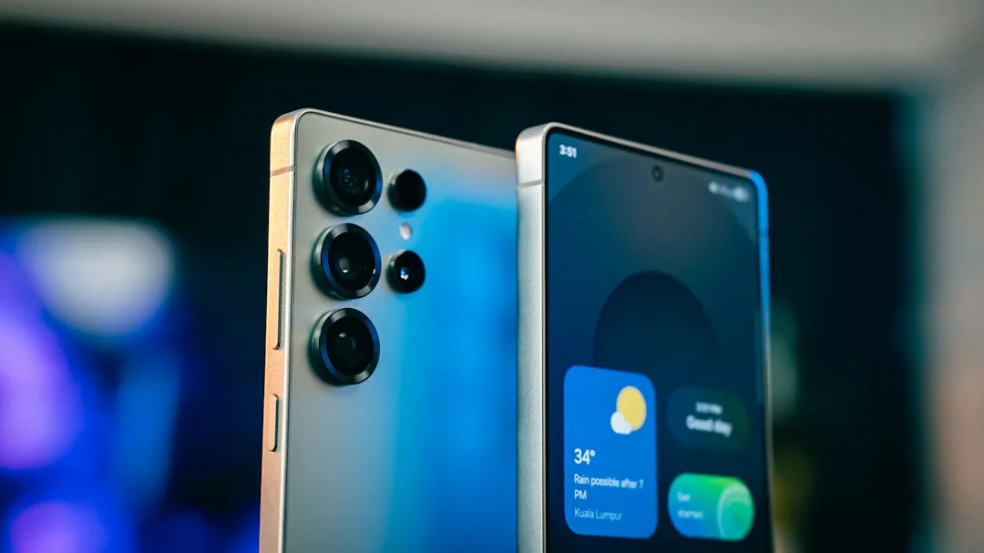 Galaxy phones in Japan carried no Samsung logo